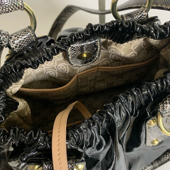 Marc Fisher handbag black patent leather with gold hardware New - Picture 5 of 5